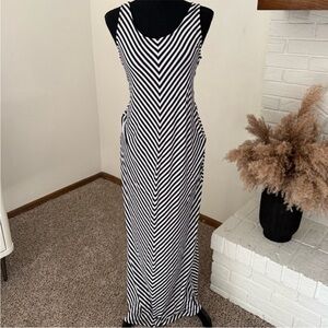 Sleeveless Navy Blue & White Chevron Maxi Dress